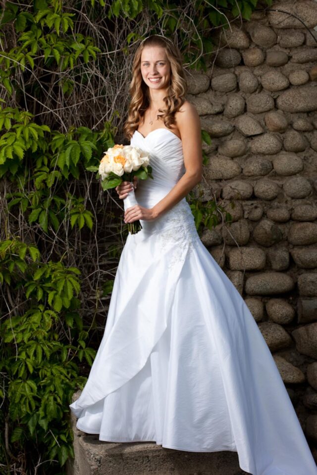 solo shot of bride solo shot of bride